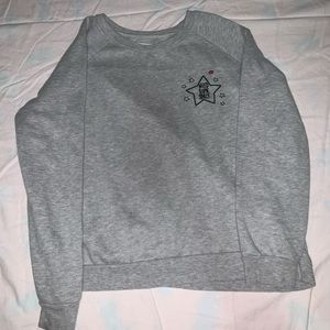 tucker tate Gray sweatshirt